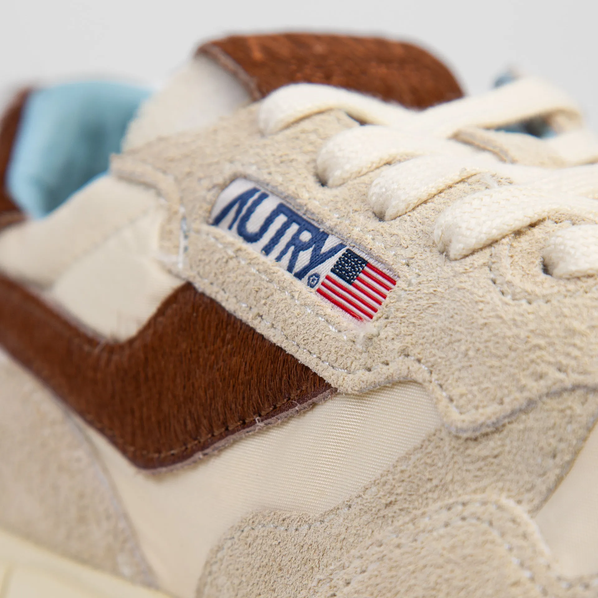 AUTRY SNEAKERS WWLW-UP 01