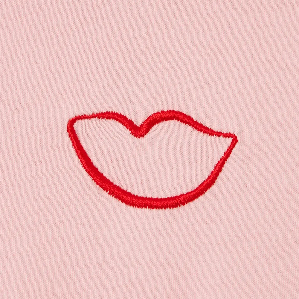 BLUSH EMBROIDERED LIP MACIE T-SHIRT