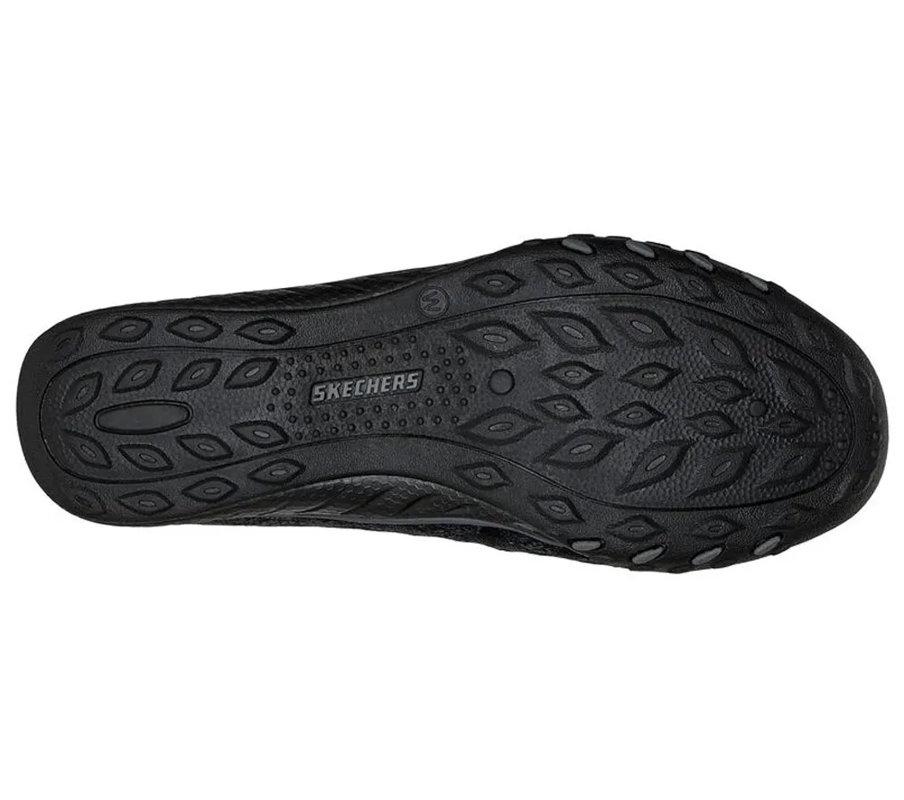 Breathe Easy Infinity in Black by Skechers