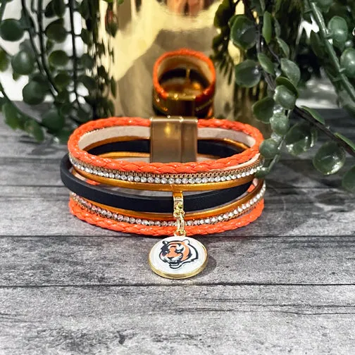 Cincinnati Bengals Tiger Charm Leather Wrap Bracelet