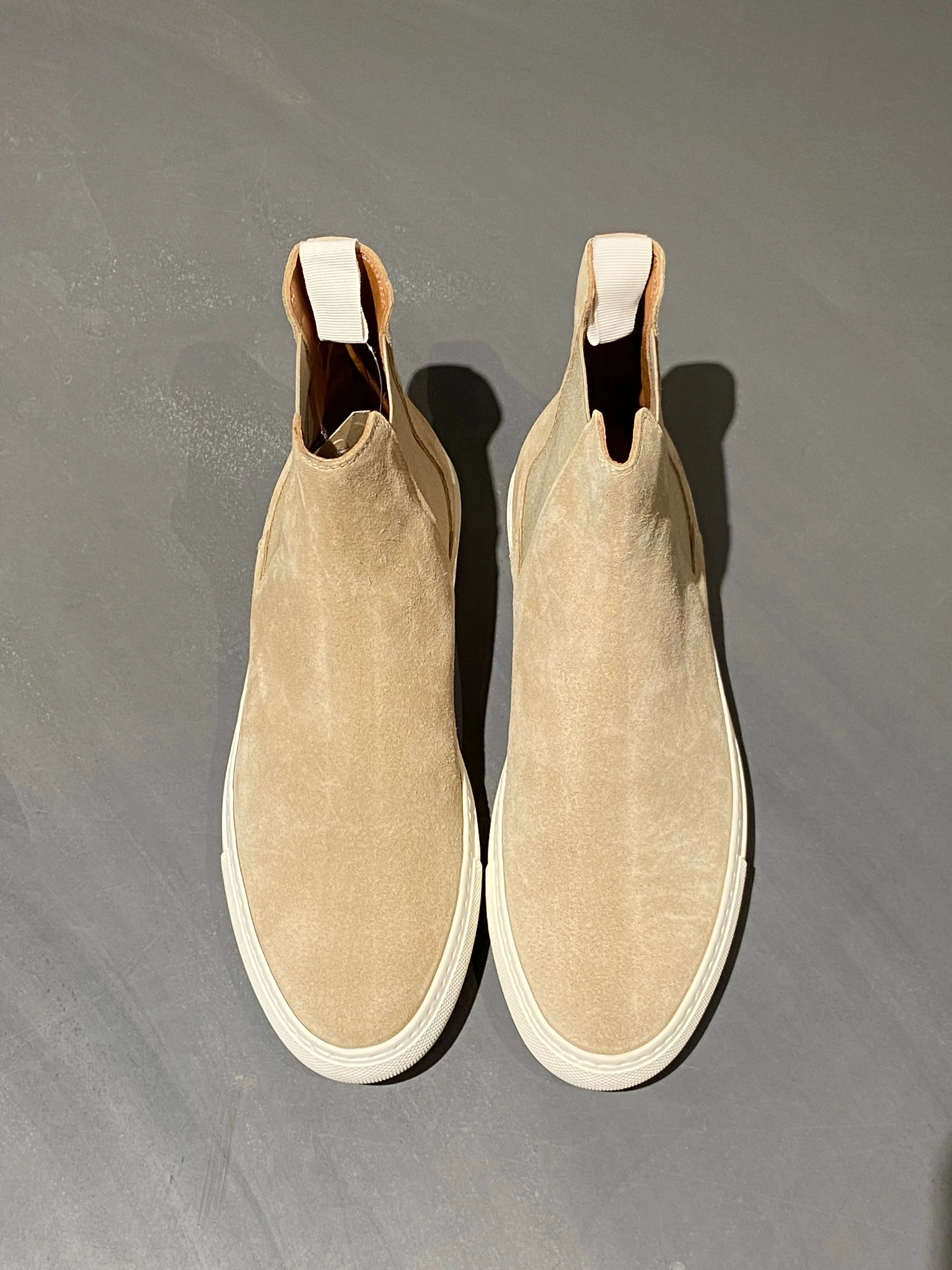 COMMON PROJECTS 2131 CHELSEA SUEDE TAN