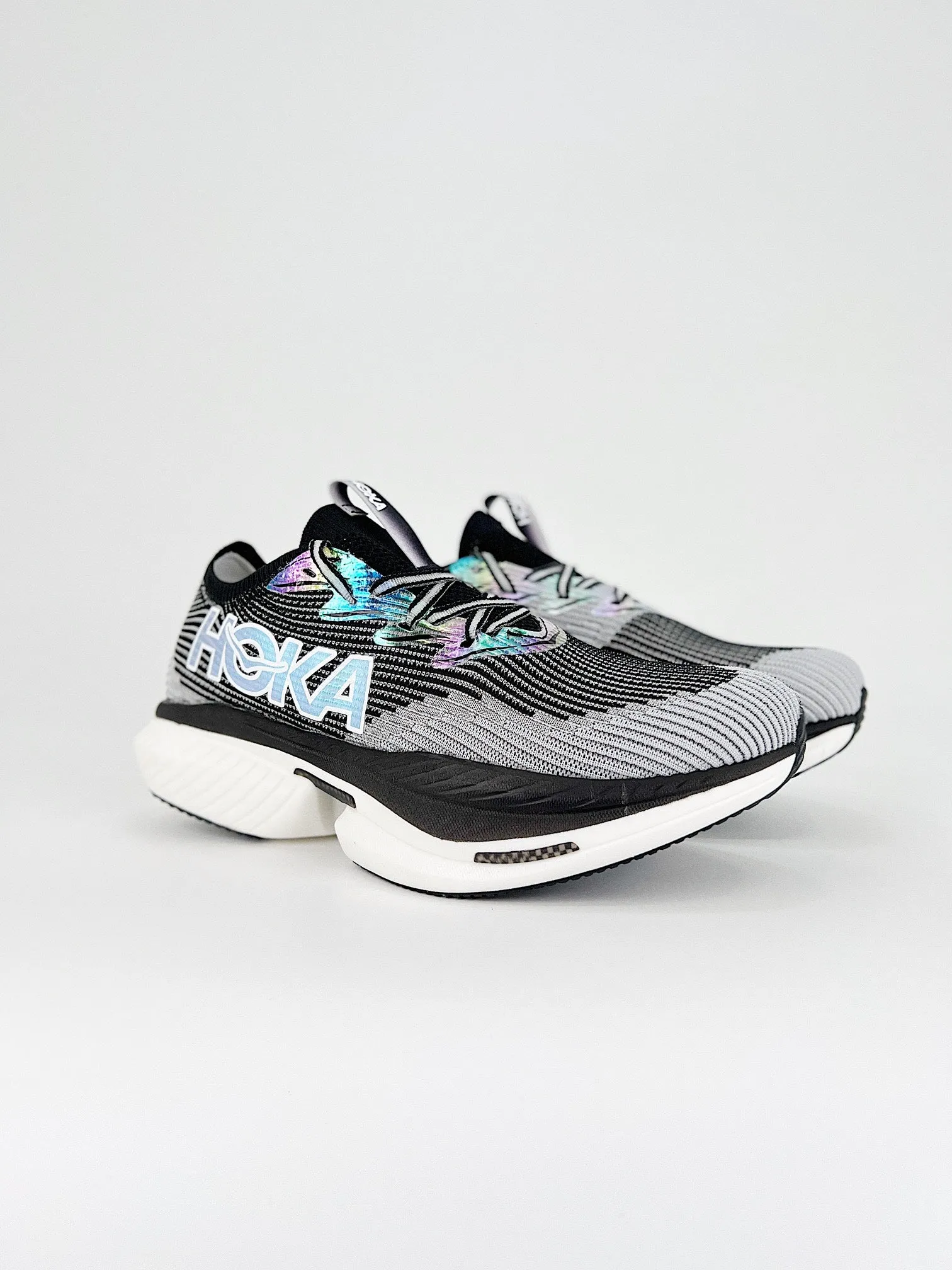 HOKA UCIELOX1