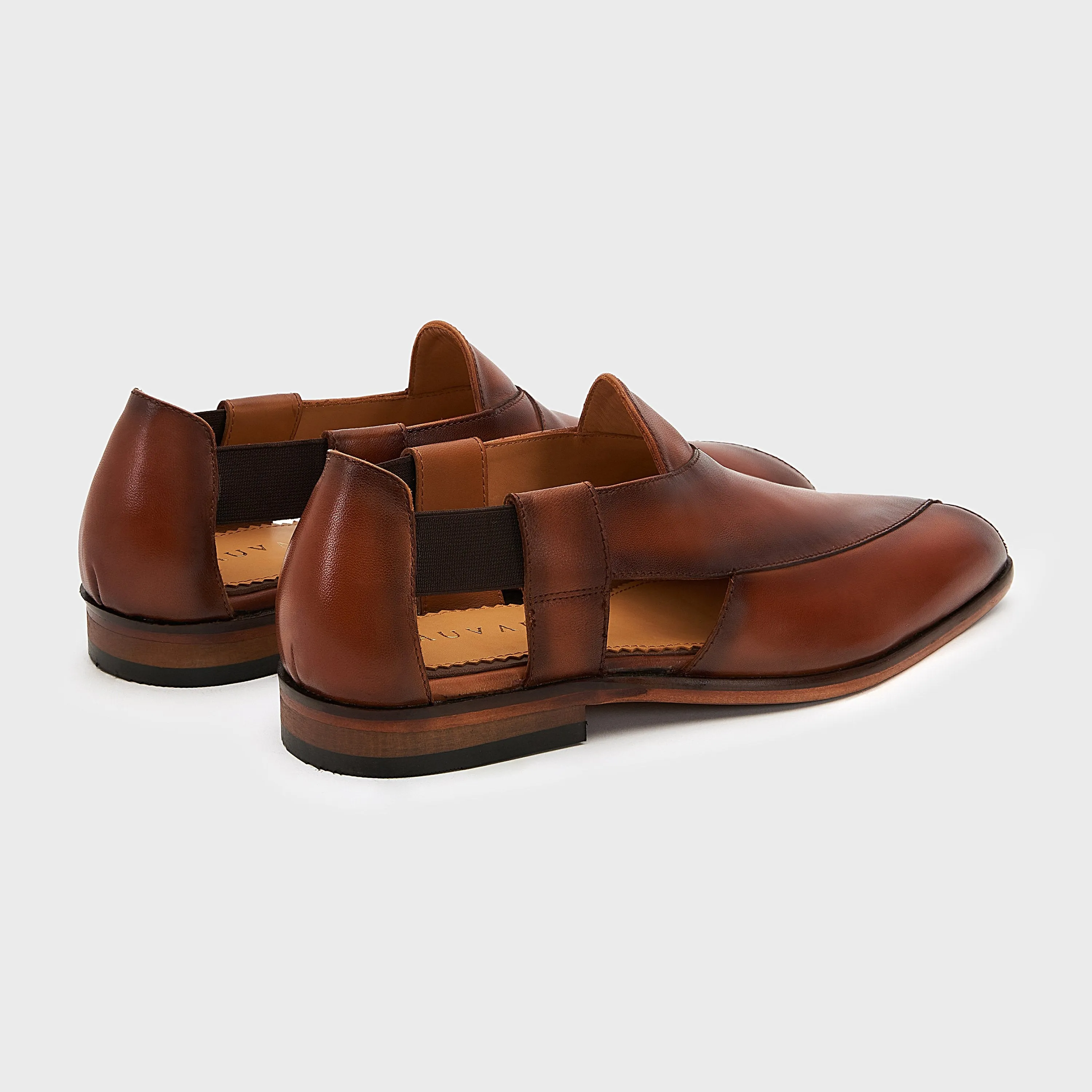 Peshauri | Cognac Leather