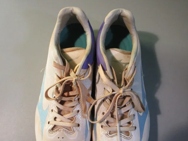 Used Mizuno Size 6 Softball Cleats