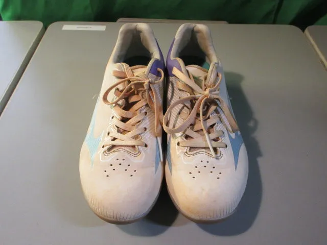 Used Mizuno Size 6 Softball Cleats