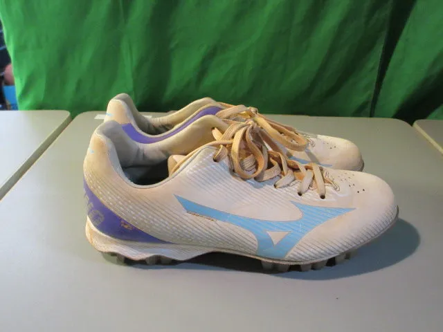 Used Mizuno Size 6 Softball Cleats