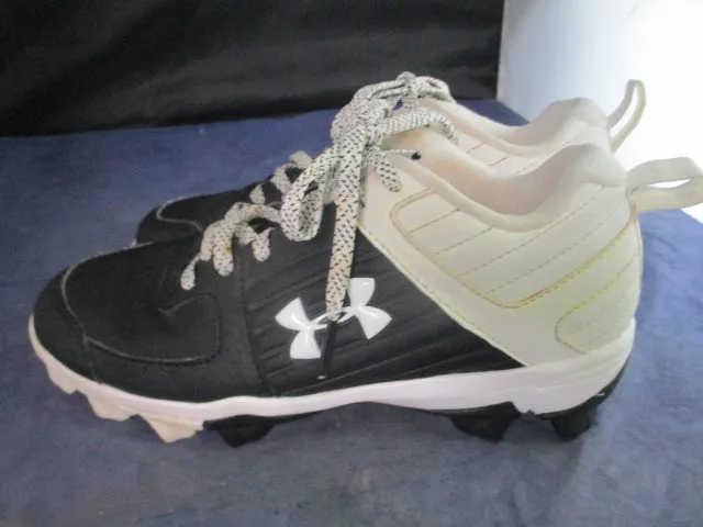 Used Under Armour Cleats Size 3