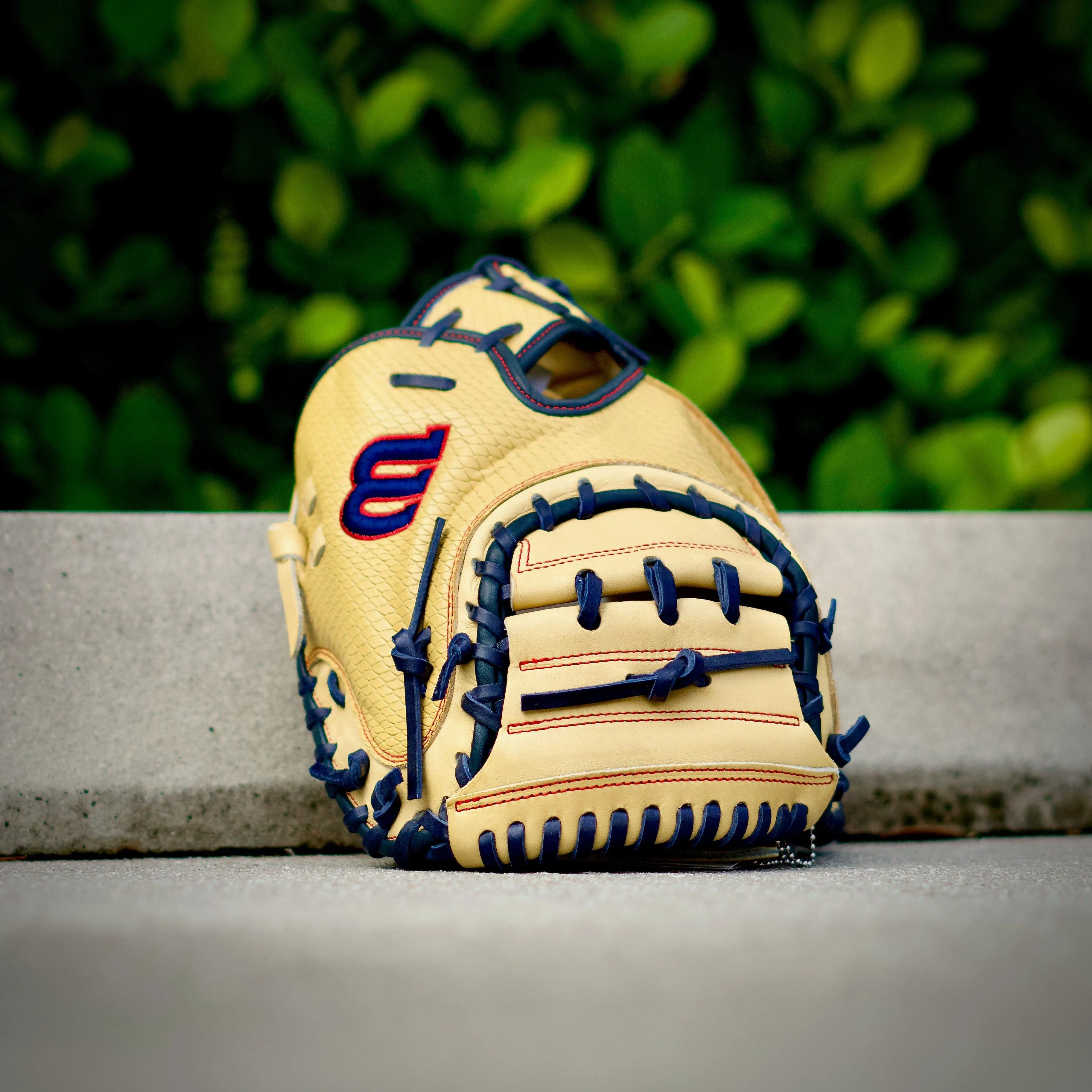 Wilson A2000 CM33 SuperSnakeSkin "Golden Viper" 33" Baseball Catcher's Mitt: Blonde and Navy