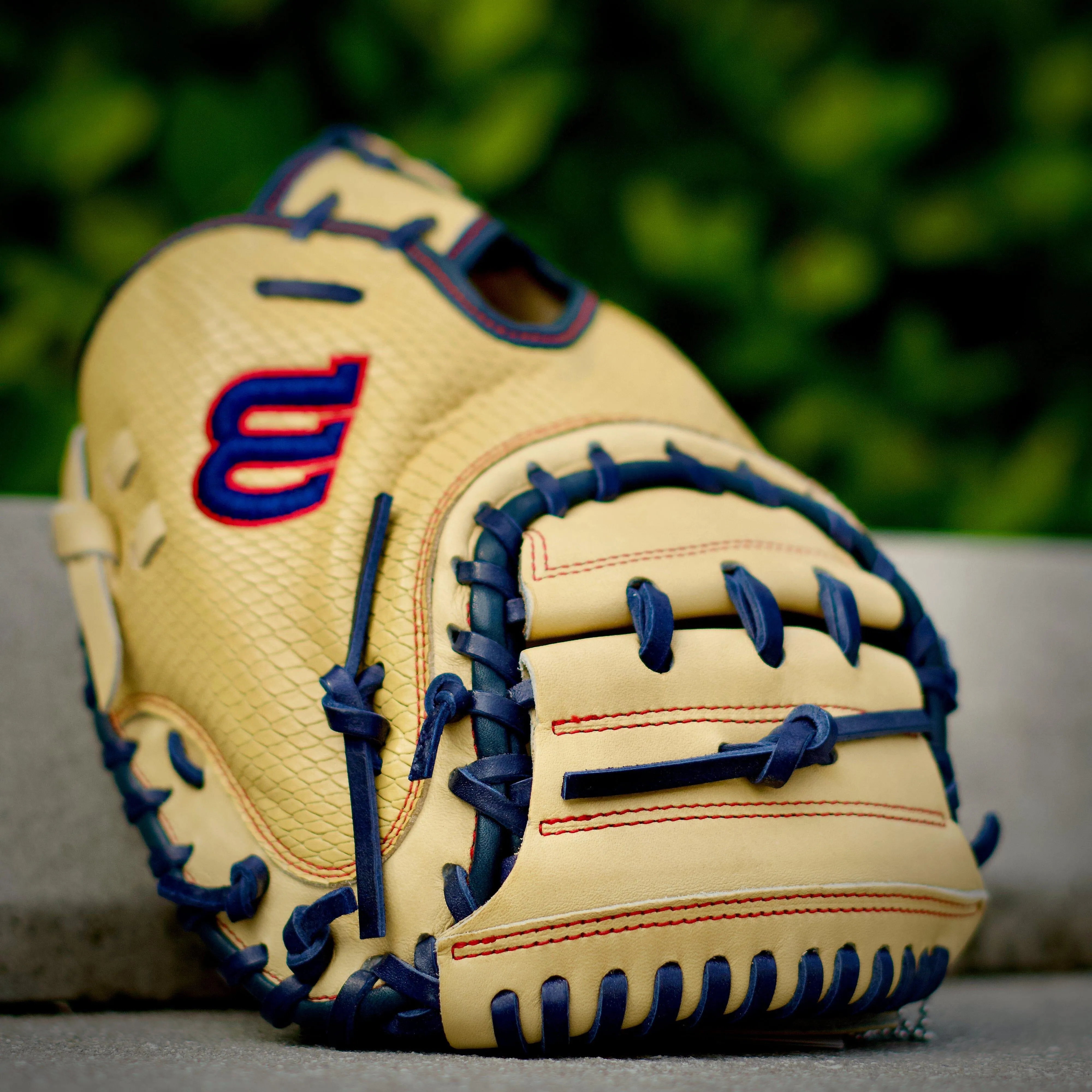 Wilson A2000 CM33 SuperSnakeSkin "Golden Viper" 33" Baseball Catcher's Mitt: Blonde and Navy