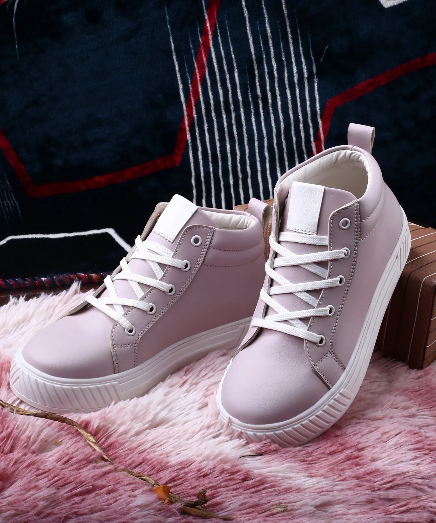 Women's Premium Vegan Leather Casual Lace-up Shoes