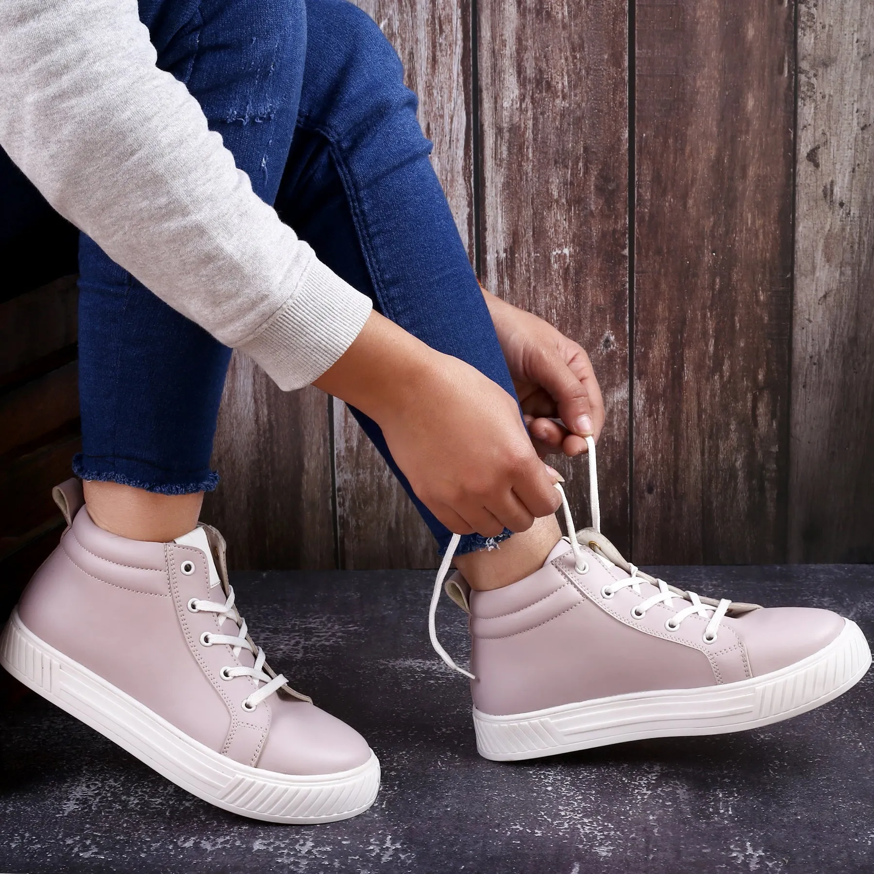 Women's Premium Vegan Leather Casual Lace-up Shoes