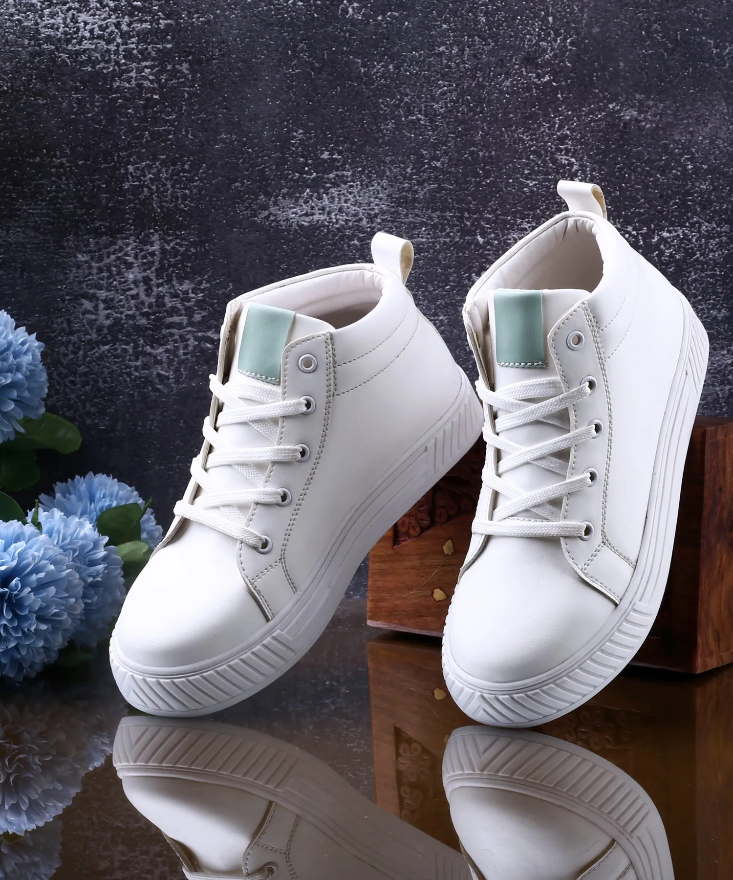 Women's Premium Vegan Leather Casual Lace-up Shoes