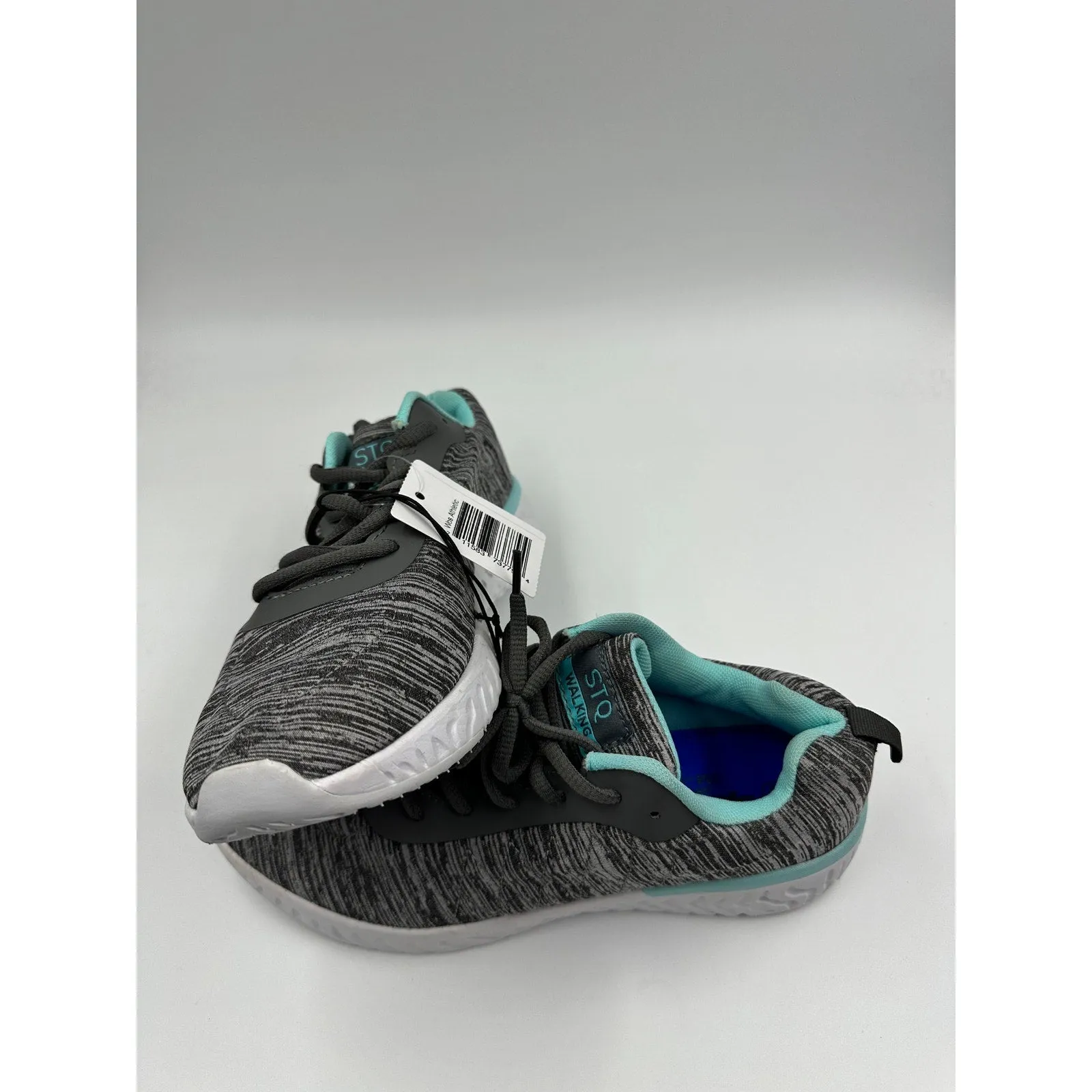 Women's Size 7, Grey and Turquoise Knit Low Top Sneakers